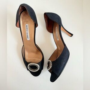 Manolo Blahnik Black Satin Brocade Sedarby Crystal buckle peep toe pumps EU 42